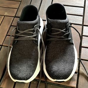 Vessi Everyday Waterproof Sneakers in Moonlight Black size 10 women’s